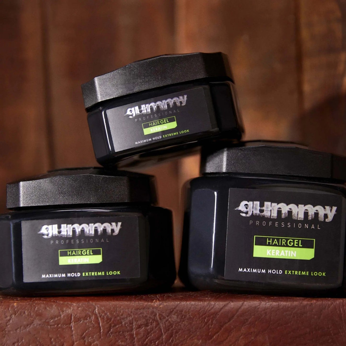 GUMMY HAARGEL 500 ML KERATINWIE BENUTZT MAN:
Tragen Sie von Hand auf feuchte Haare auf und formen Sie sie mit den Fingern, um den gewünschten Look zu erzielen.
PRODUKTBESCHREIBUNG:
Während seingummyOnKozmetikGUMMY HAARGEL 500 ML