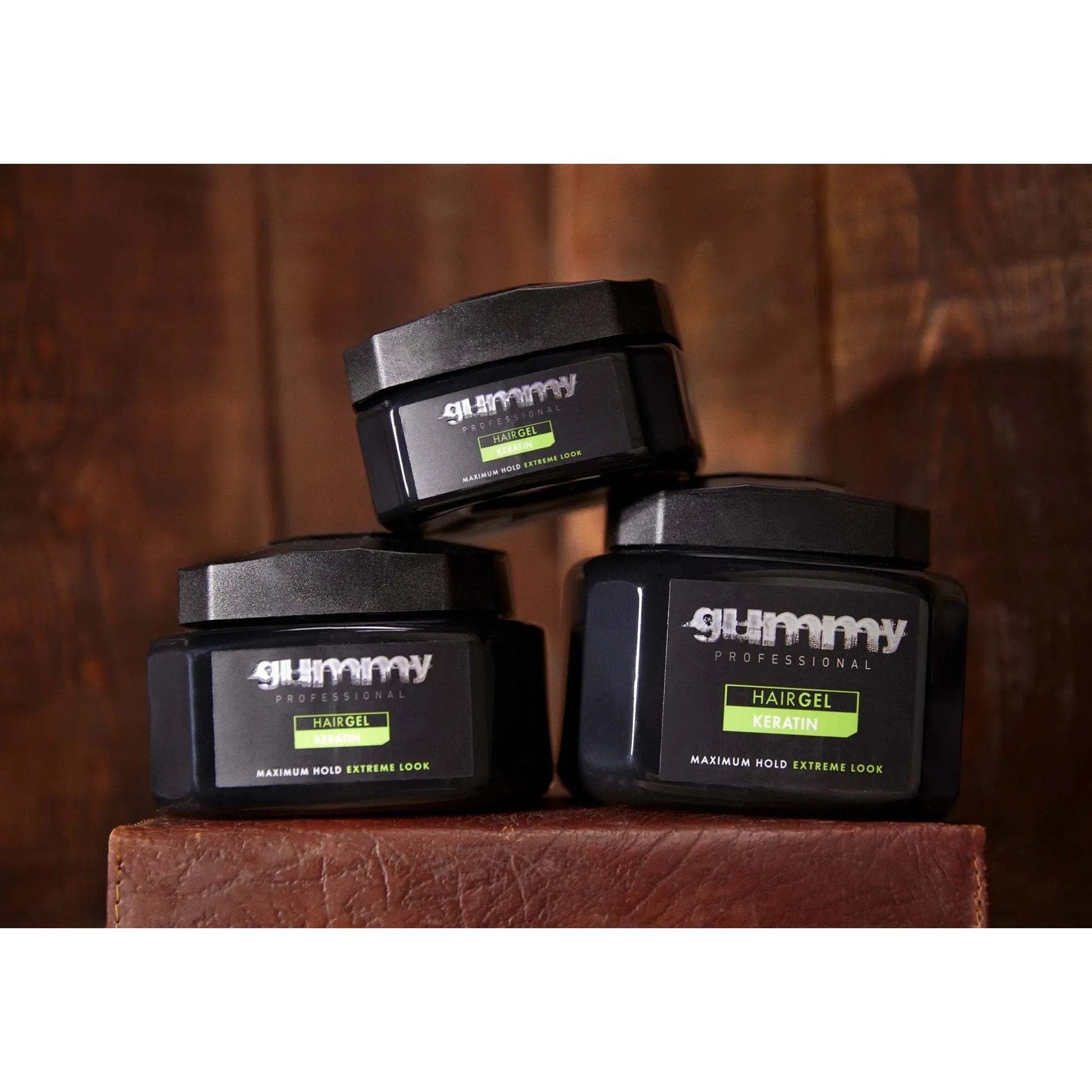 GUMMY HAARGEL 220 ML KERATINWIE BENUTZT MAN:
Tragen Sie von Hand auf feuchte Haare auf und formen Sie sie mit den Fingern, um den gewünschten Look zu erzielen.
PRODUKTBESCHREIBUNG:
Während seingummyOnKozmetikGUMMY HAARGEL 220 ML