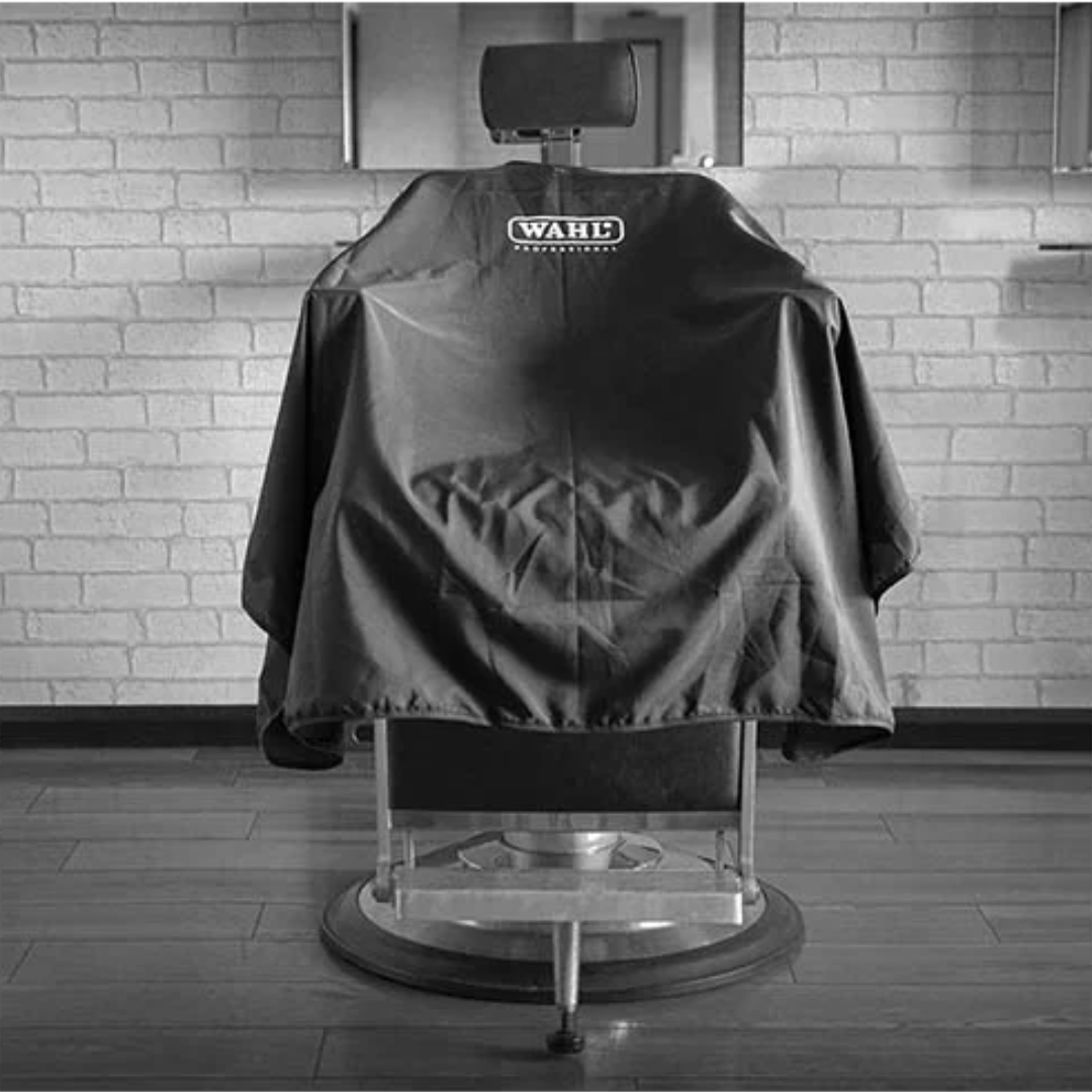 Wahl Professional Barber Cape Black: Water-Repellent, Anti-Static, Adjustable, Hairdressing Essential